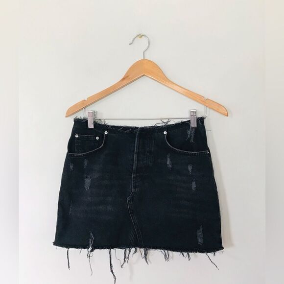 BDG Urban Outfitters Black Cotton Jeans Skirt Size Small Distressed Bottom Hem - Picture 1 of 5